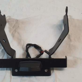 Petit support plaque/ CBR600RR/ 03 à 06